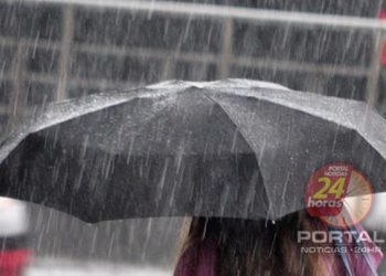 Frente fria avança pelo litoral e traz chuva moderada para o ES