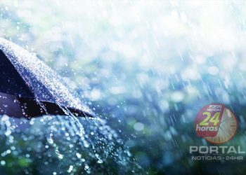 Frente fria avança pelo litoral e traz chuva moderada para o ES