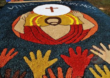 [Anchieta] 700 metros de tapetes para celebrar Corpus Christi