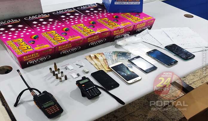 Em Vitória-ES, homem é detido com drogas e rádio comunicador