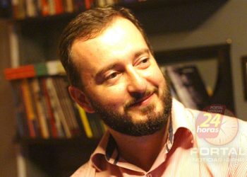 [A Euforia do Corpo] Novo livro de Anaximandro Amorim traz reflexão poética sobre o corpo