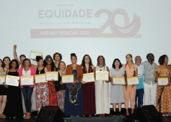 Vargem Alta recebe prêmio Educar 2022 pelo projeto “No chão da escola quilombola (…) de Pedra Branca”