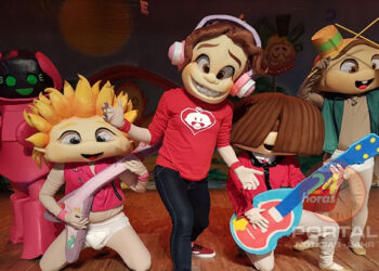 Baby Rockers e Papai Noel em um espetáculo cheio de magia e emoção