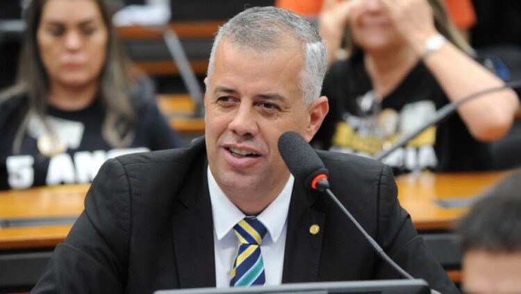 Deputado Evair de Melo (PP) vai receber Medalha do Mérito Industrial 2022