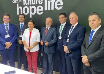 Casagrande se reúne com Lula durante agenda com governadores na COP 27