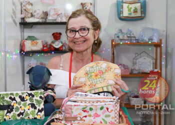 Feira de Artesanato apresenta variedade de opções para presentes na Praça de Fátima, em Cachoeiro-ES
