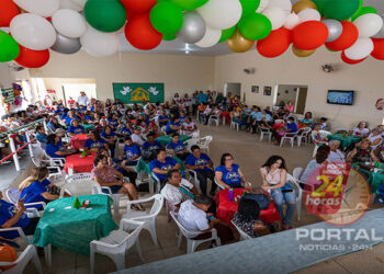 [Marataízes] Centro de Convivência RENASCER encerra 2022 com chave de ouro em grande confraternização