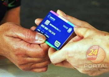 Auxílio para atingidos pelas chuvas começa a ser pago