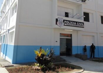 Polícia Civil prende mulher suspeita de homicídio praticado em Piúma