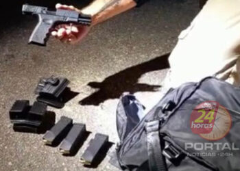 PRF prende mulher com arma em ônibus de viagem no ES