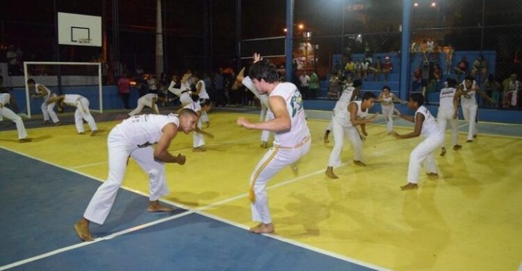 CAPOEIRA