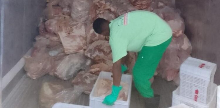 “Operação Putridum” apreende 14 toneladas de carne em frigorífico capixaba