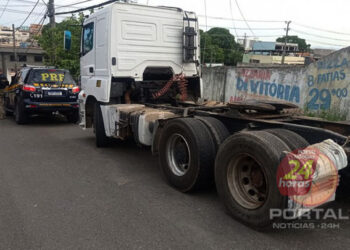 [Crime organizado] Caminhão é furtado, minutos depois recebe placa fria, mas é recuperado pela PRF no ES