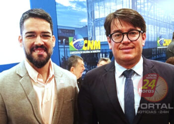 Victor Coelho e Luciano Pingo participam de mobilização da CNM em Brasília