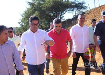 [ALES] Presidente da Assembleia visita obras da orla e Contorno de Piúma-ES