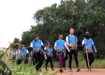 Peregrinos andam mais de 100 km em rota religiosa até Itapemirim