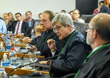 TCE-ES recomenda aprovação das Contas de 2022 do governador Renato Casagrande