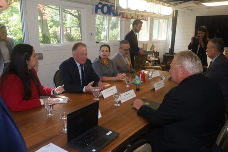 Governador se reúne com premiê de Ontário, no Canadá