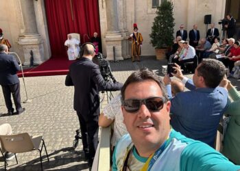 Dentista de Alegre participa de audiência com Papa Francisco