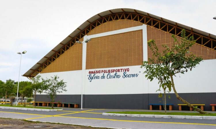 [Cachoeiro] Prefeitura revitaliza ginásio e entrega academia no distrito de Pacotuba