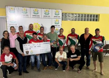 Trilheiros de Venda Nova fazem doação à Apae e Hospital Padre Máximo