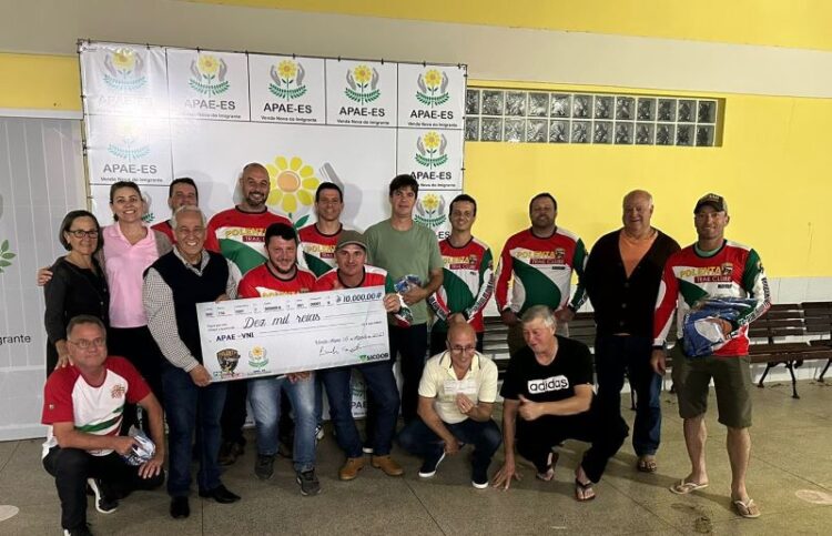 Trilheiros de Venda Nova fazem doação à Apae e Hospital Padre Máximo