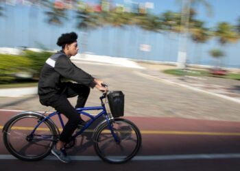 Projeto de deputada capixaba incentiva uso de bike para ir ao trabalho