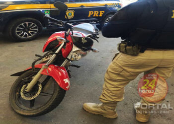 Polícia Rodoviária Federal recupera moto e carro roubados