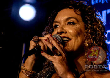 [Jovem Guarda] Cantora e médica capixaba faz show com canções de Roberto e Erasmo