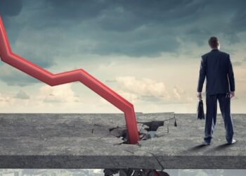 Pedidos de falência de empresas dispararam em 2023. Aumento se aproxima de 60%