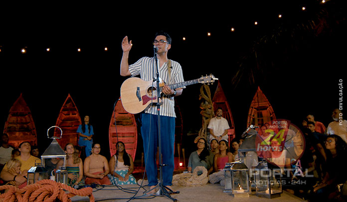 “Tudo É Graça”, canção de Paulo César Baruk fechando o EP “Louvor à Luz da Lua”
