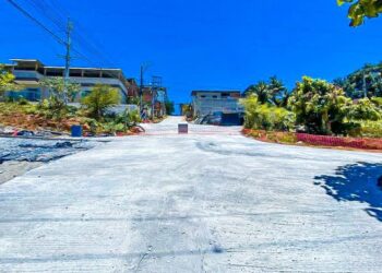 [Cachoeiro] Obras de pavimentação avançam nos bairros Village da Luz e Bom Pastor