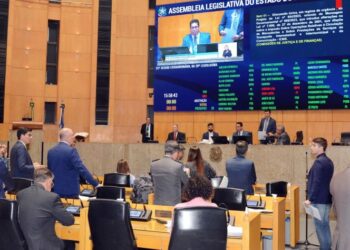 Parlamentares se reúnem para elaborar planejamento estratégico da Assembleia Legislativa