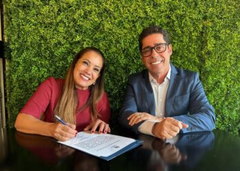 [Ales] Sancionada lei que facilita criação de vagas de trabalho para mulheres vítimas de violência