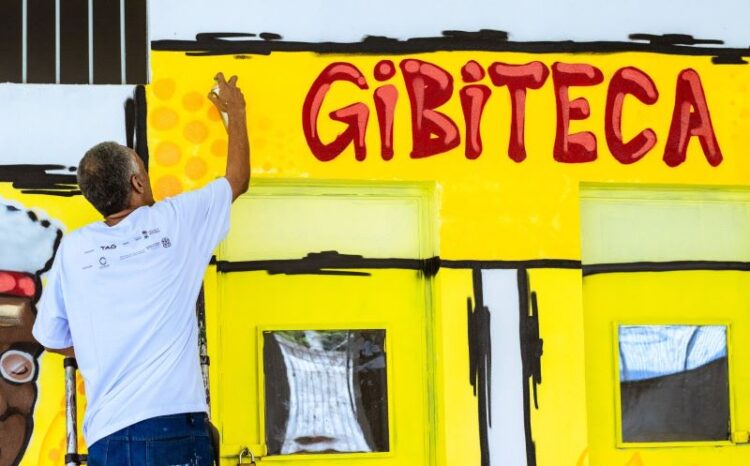 Projeto Narrativas Periféricas entrega gibitecas das unidades socioeducativas do ES