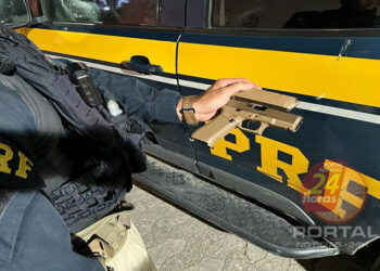 PRF prende homem por receptação de veículo clonado e porte ilegal de arma de fogo