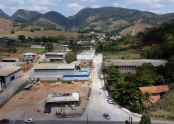 [Cachoeiro] Obras de pavimentação avançam no distrito de Córrego dos Monos