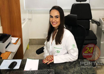 [Ceratite no verão] Oftalmologista alerta sobre o uso de lentes de contato em piscina e mar