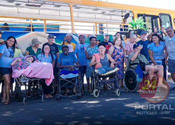 [Marataízes] Idosos do Lar “Adelson Rabello Moreira” conhecem a Pérola Capixaba em uma manhã muito especial