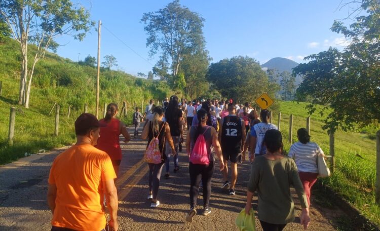 Caminhada Penitencial reúniu cerca de 500 fiéis em Burarama