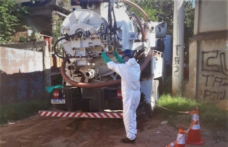 [Cachoeiro] 43 quilômetros de redes de esgoto passaram por limpeza preventiva em 2023