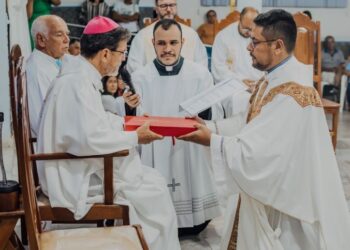 [Alegre] Padre Rogério Guimarães é apresentado na Paróquia Nossa Senhora de Lourdes, em Celina