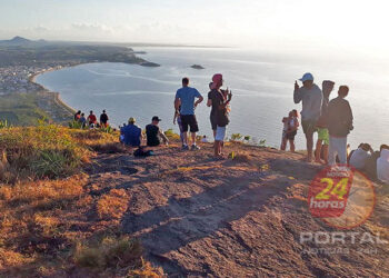 [Ecotour] Município proporciona momento de visita por trilha guiada ao Monte Aghá, em Piúma; faça sua inscrição!