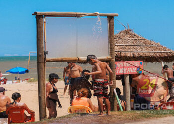 Praia das Neves: lugar para descansar e se divertir