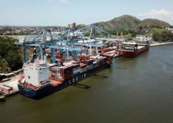 Terminal de Vila Velha investe R$ 42 milhões em tecnologia para operação remota de portêineres