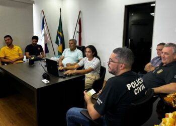 [Kennedy] Prefeito se reúne com forças policiais para definir estratégias de segurança no município