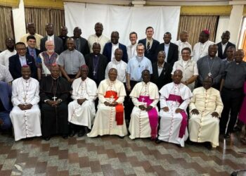Bispo de Cachoeiro se reúne com representantes de países com conflitos por recursos naturais