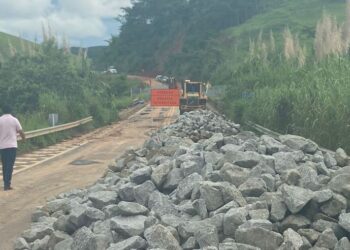 DER-ES mantém força-tarefa com frentes de trabalho em locais afetados pela chuva