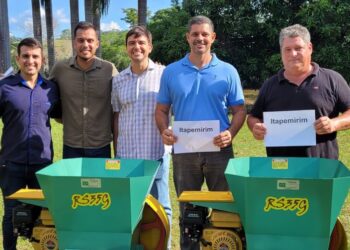 [Itapemirim] Ensacadoras de silagem vão ajudar a melhorar a produtividade rural