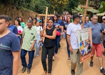 Caminhada Penitencial reuniu centenas de fiéis em Itapemirim e Iúna